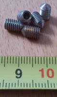 ervk M5x8 mm s hrotem, otvor 2,5 mm